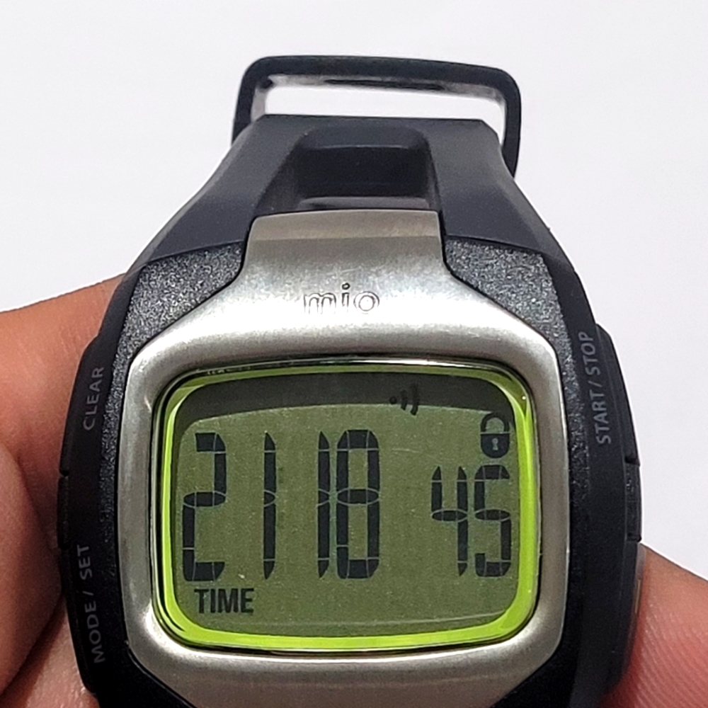 Mio Max Sport Watch 09042 EM with EKG Accurate Hea